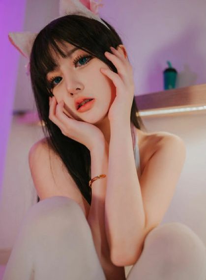 欧洲一级黑寡妇啪啪片_720高清迅雷在线观看